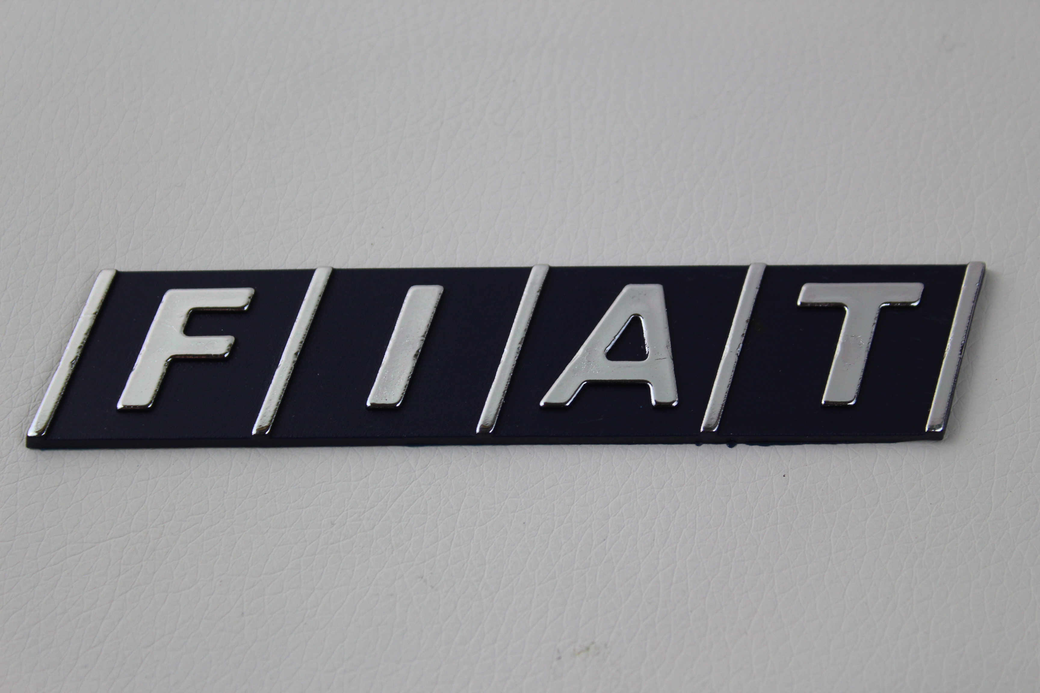 FIAT Embleem op achterklep 